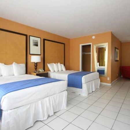 Tropic Cay Beach Hotel 포트 로더데일 객실 사진