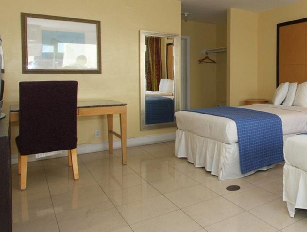 Tropic Cay Beach Hotel 포트 로더데일 객실 사진